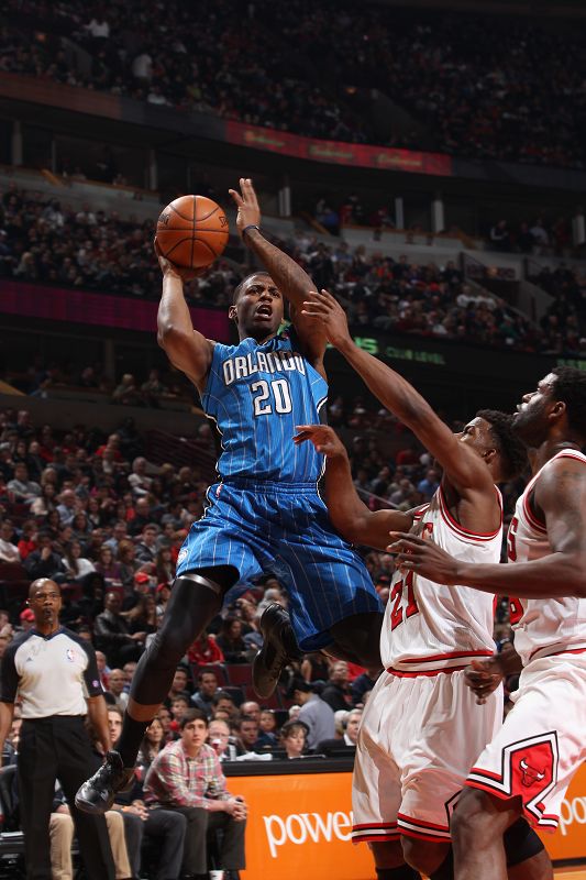 奇缺席而形 奇缺席而形