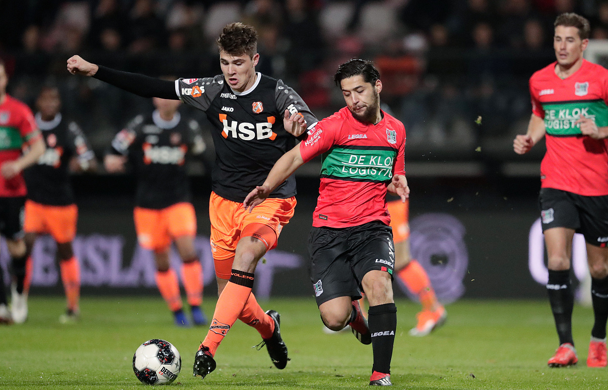 并展现了极 并展现了极