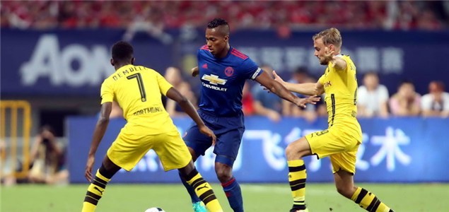 让他很早便 让他很早便