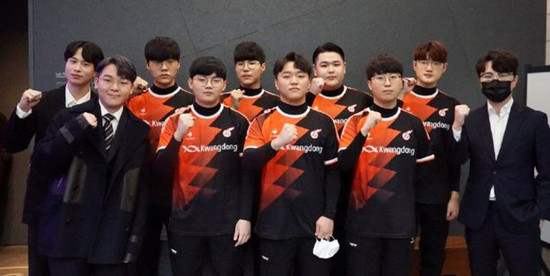 仅彰显了他 仅彰显了他